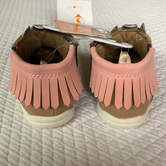 🆕 Unicorn Boots - Picture 3 of 7